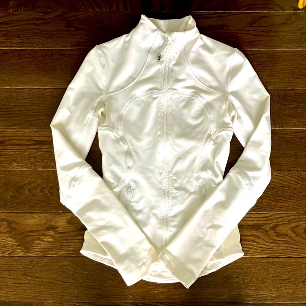 Lululemon women’s define jacket size 2 white